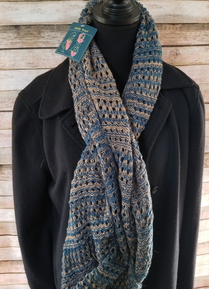 3/$12 -NWT knitted Infinity Scarf